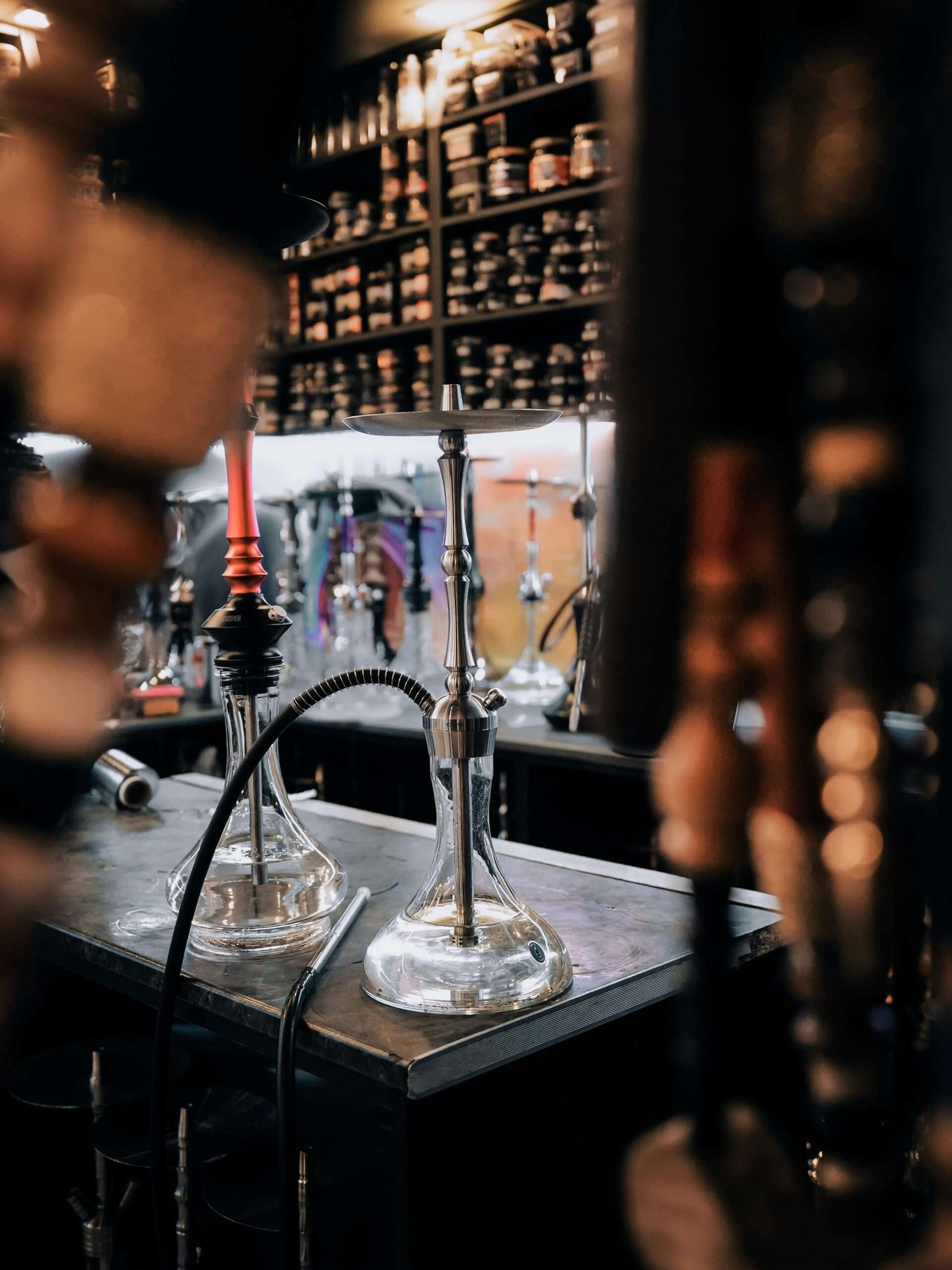 découvrez le guide ultime des bars à chicha pour  : les meilleurs endroits, conseils et tendances pour une expérience inoubliable.